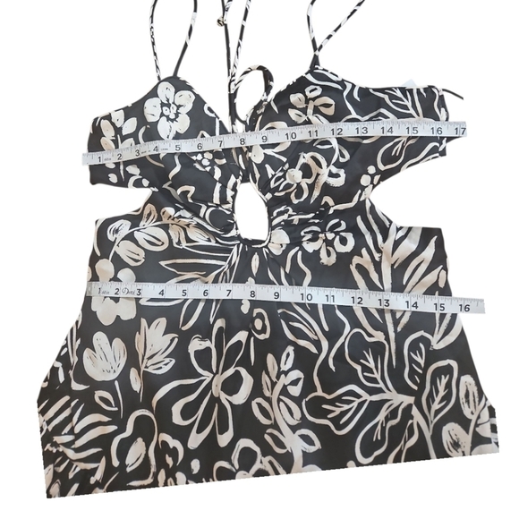 ASTR The Label Woman's Dress Cassini Floral Strappy Tiered Satin Sundress - Picture 7 of 10